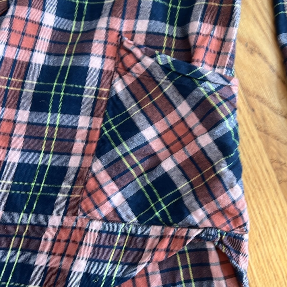 KAVU Pull-Over Lightweight Plaid Shirt, Size Medium - Picture 4 of 8